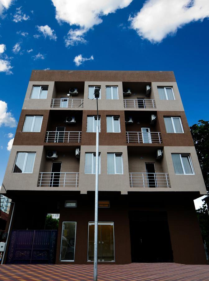 Family Hotel Batumi Exterior foto